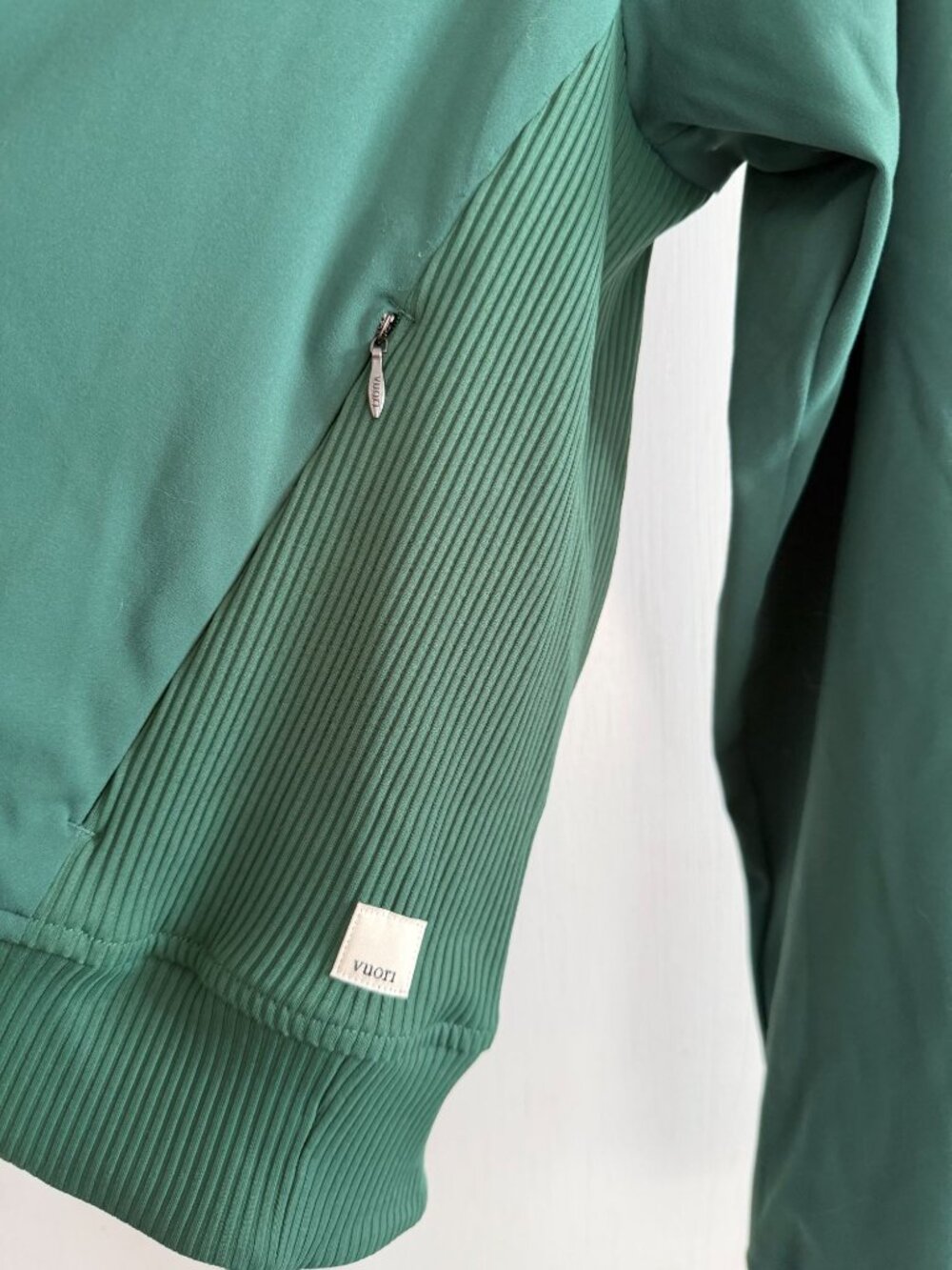 Vuori Green Zip-Up Hooded Jacket - Picture 4 of 5